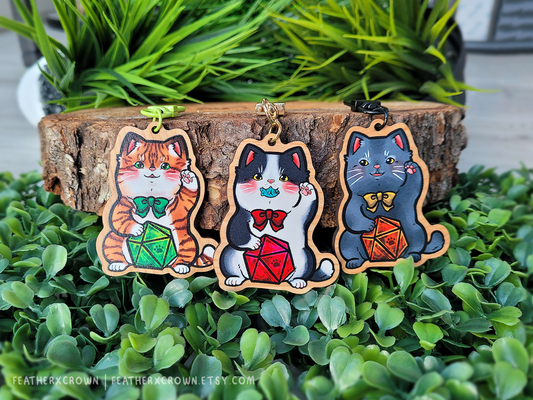 Fortune Cat D20 Wooden Keychains