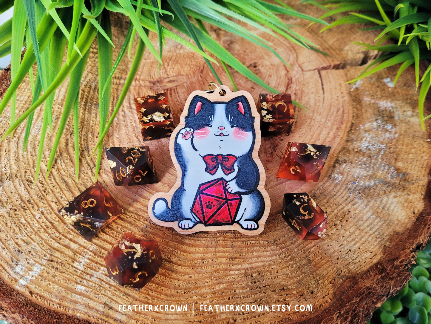 Fortune Cat D20 Wooden Keychains
