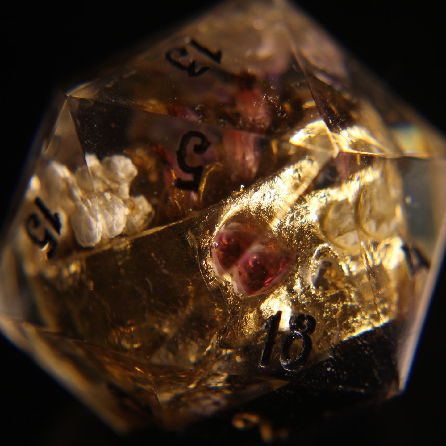 Skull Terrarium Single 32mm Chonk D20 Die